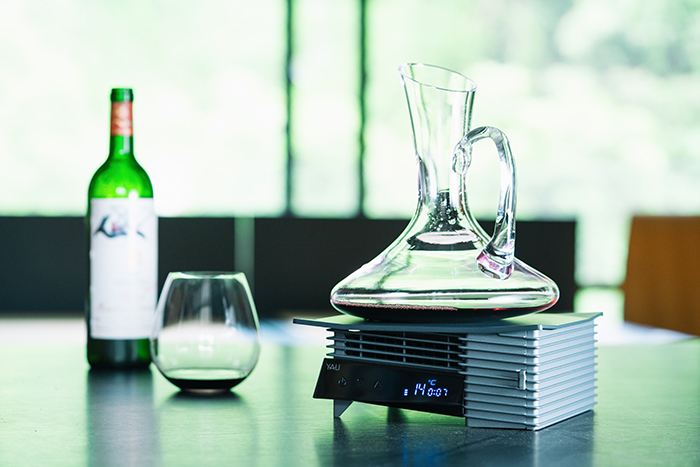 【YALI 雅黎】 葡萄酒溫度調節機 (含快速醒酒壺) 充電款