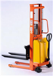 國產半電動堆高車,半電動裝卸車供應,輕型半電動堆高車市場價格